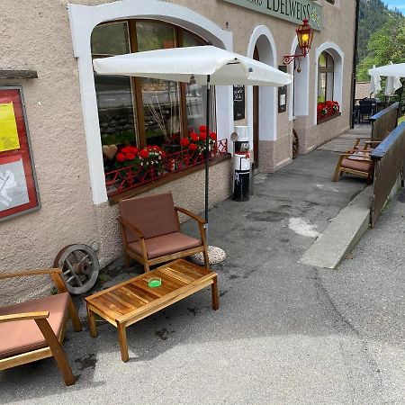 Gasthaus Edelweiss Langwies Εξωτερικό φωτογραφία