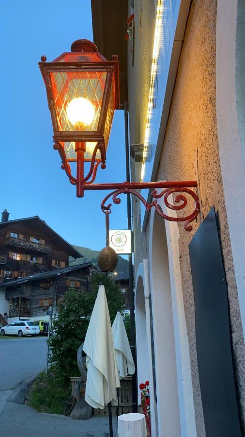 Gasthaus Edelweiss Langwies Εξωτερικό φωτογραφία
